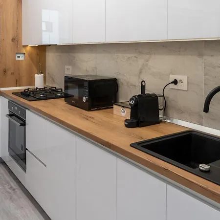 Mohost Zen - Panoramic Mountain View Retreat Apartment